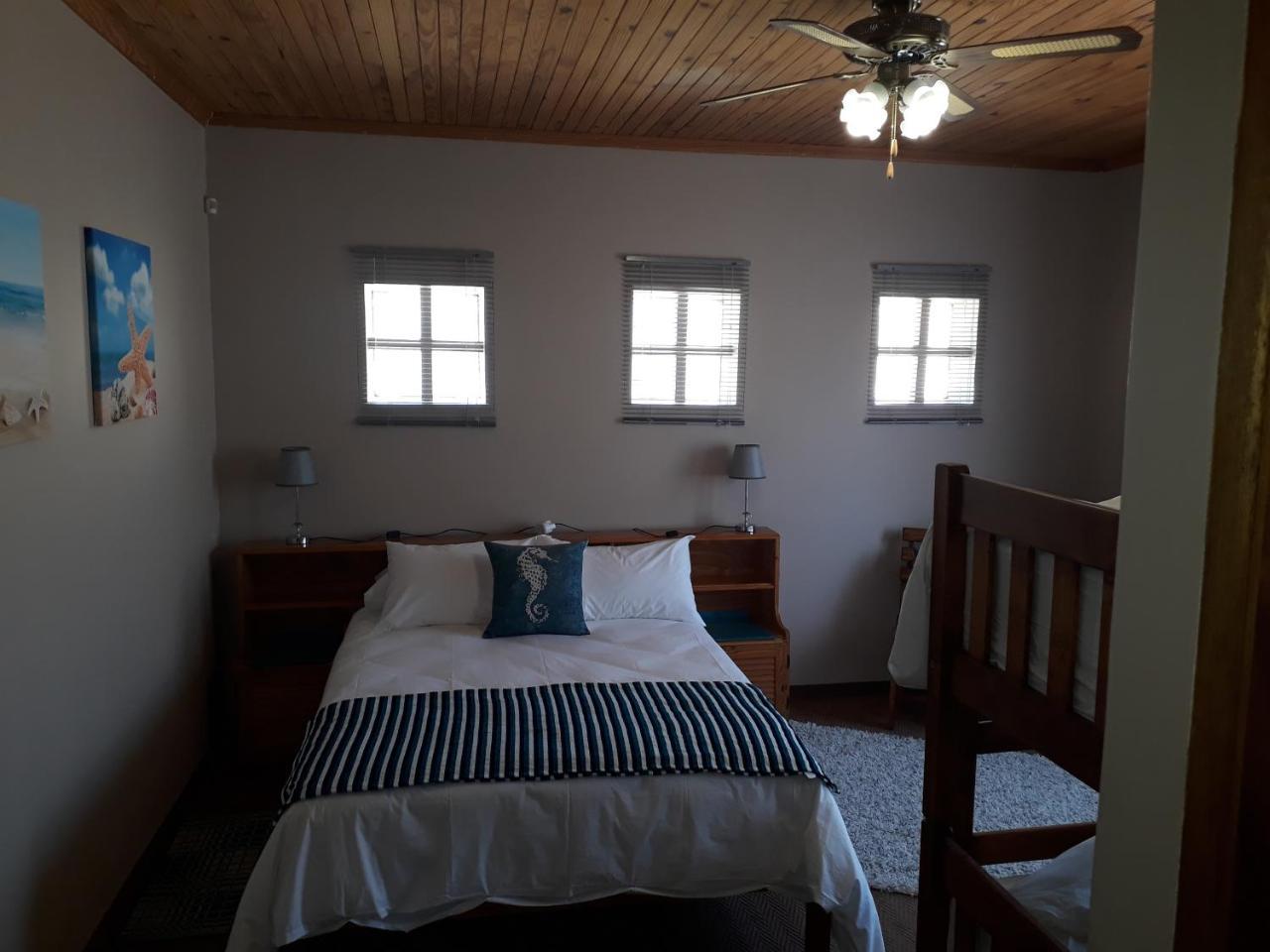 Starfish Guesthouse 뤼데리츠 외부 사진