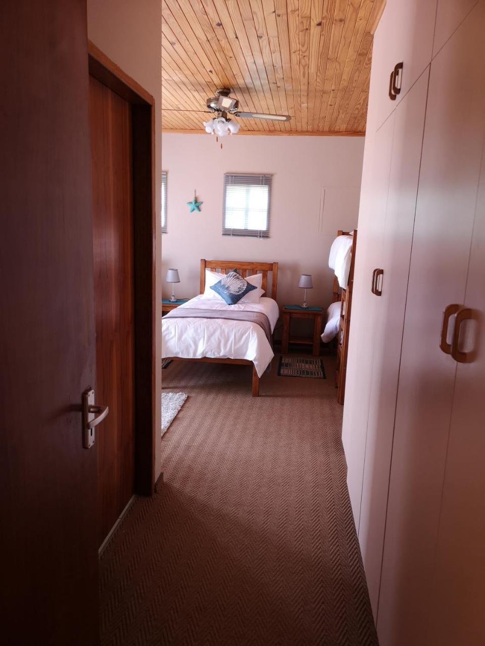 Starfish Guesthouse 뤼데리츠 외부 사진